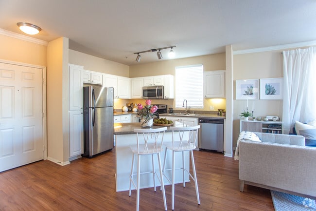 1HAB, 1BA - 847 ft² - The Paseo at Town Center