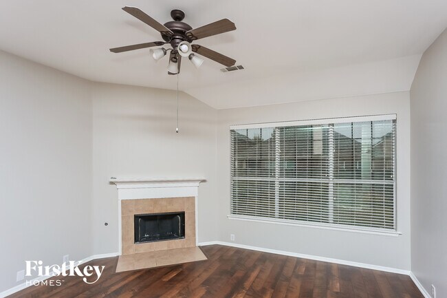 Photo - 2852 Maple Creek Dr