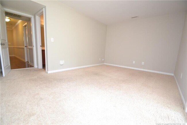 208 Irving Way