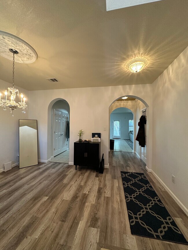 Photo - 2101 Charlotte Estates Dr