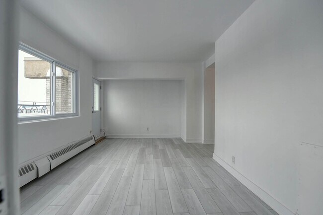 Photo - 809 Bloomfield