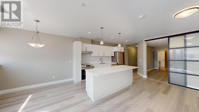 Photo - 2 Quebec St Unité 204