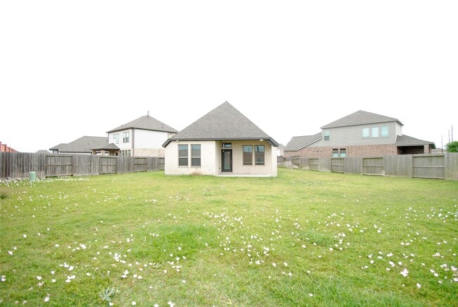 Building Photo - 24978 Tidmor Ln