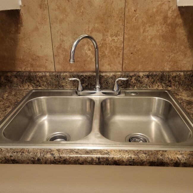 Photo - 2315 W Compton Blvd Unidad B - 2315 W. Compton Blvd