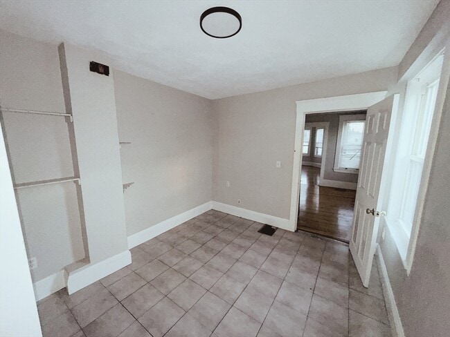 Photo - 46 Grove St Unit 3