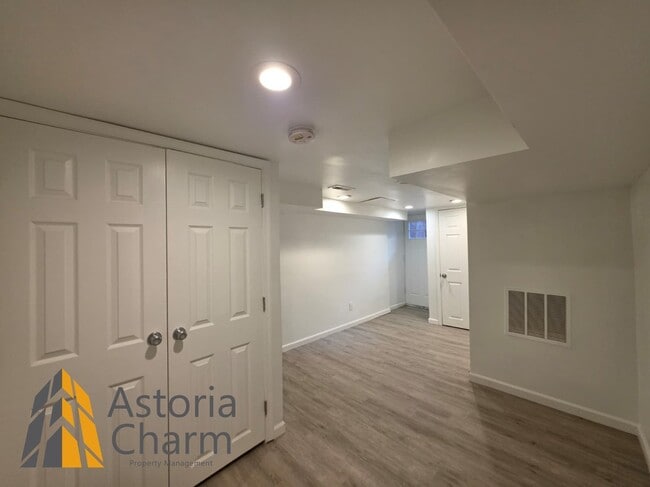 Photo - 519 E 28th St