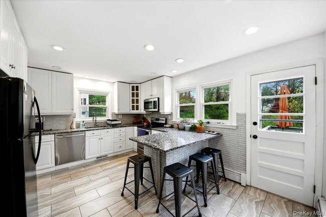 Photo - 398 Cherry St