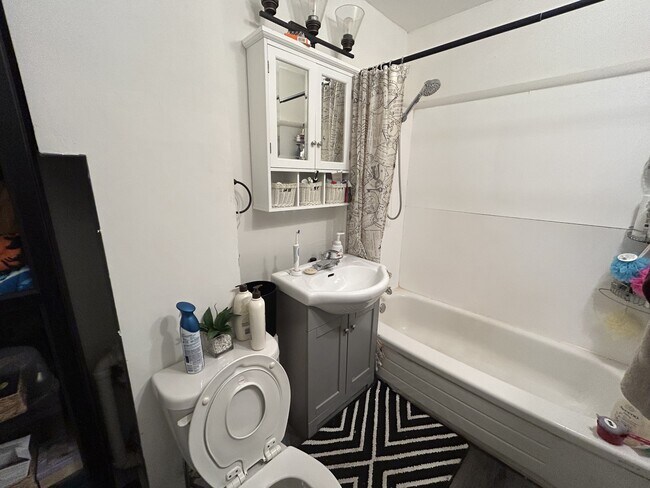 Photo - 129 Emerald St S Unit 1