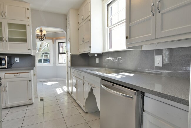 Photo - Charming 3 Bedroom 1 Bath Home in Prestigious Willow Glen Location!