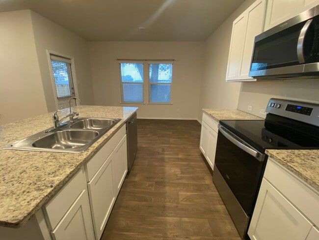 Photo - Beautiful 3 bed, 2.5 bath home!