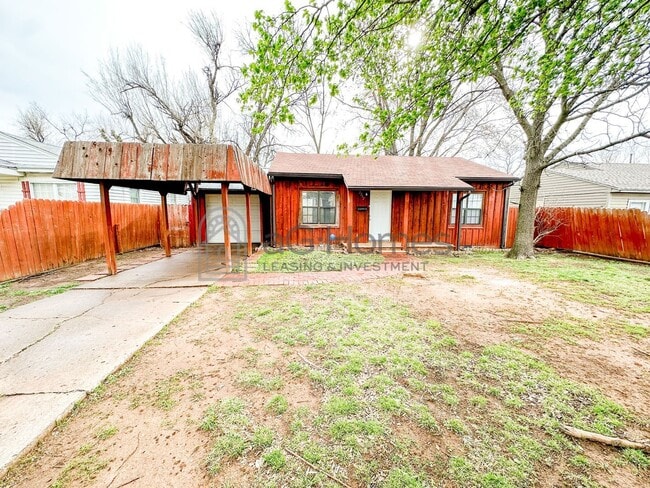 Building Photo - 2212 Doris Ave