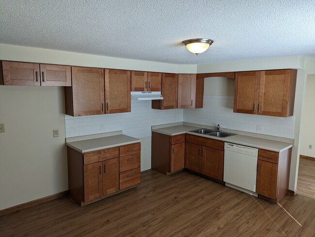 Building Photo - 5 Lordan Dr Rental