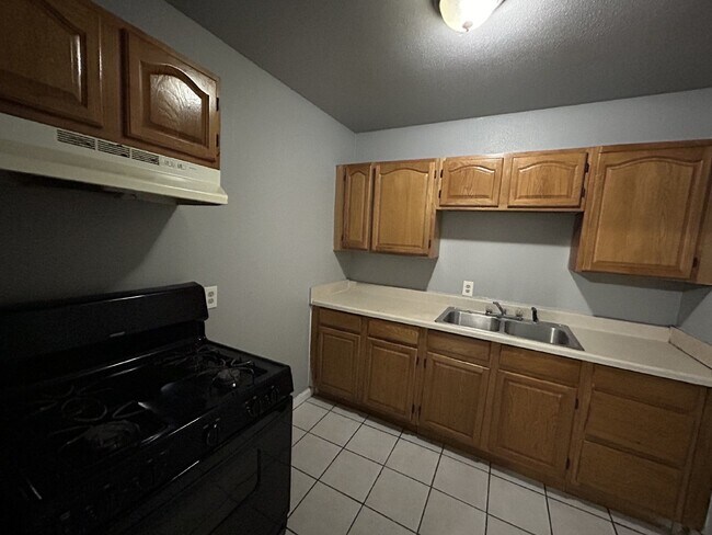 Fouplex unit ready to move in in Castle Hill!
