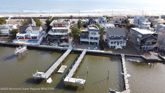 484 Ocean Ave