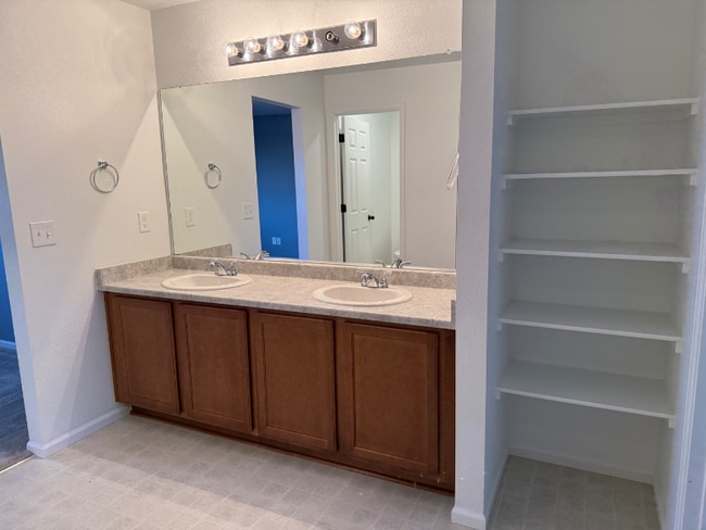 Photo - 6074 Donahue Dr