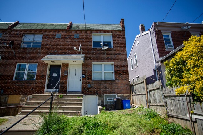 Building Photo - 6430 1/2 Tulip Street