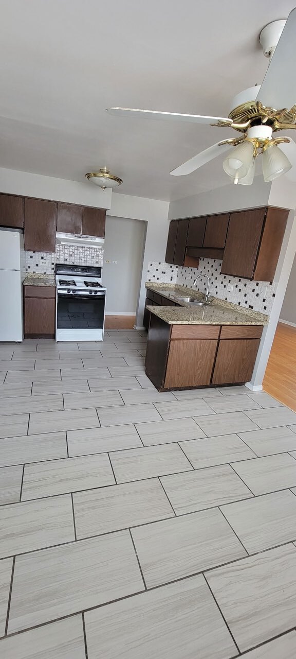 Building Photo - 931 S Cora St Unit TWO BEDROOMS