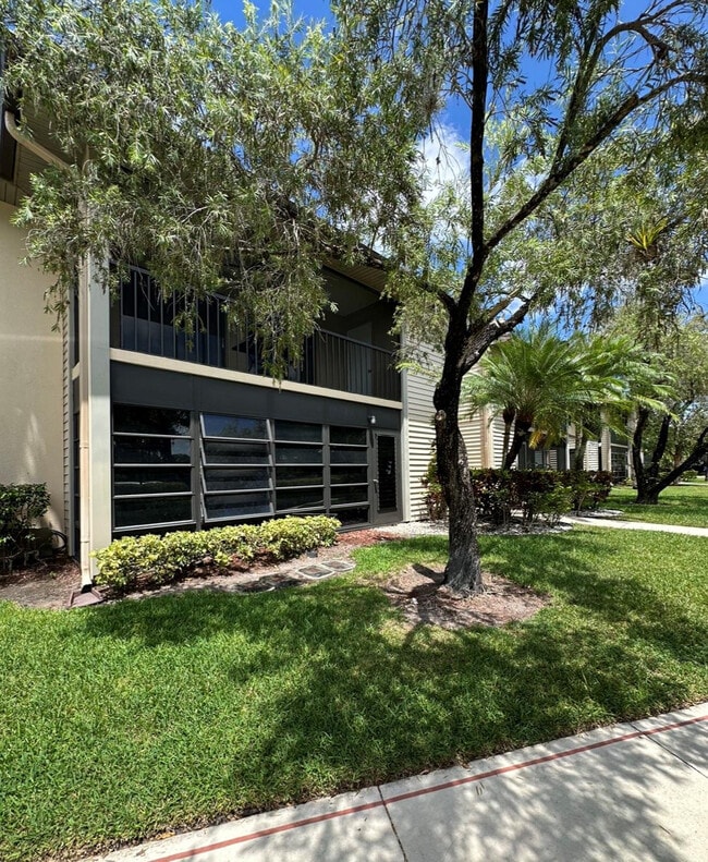 Building Photo - 15484 Lakes of Delray Blvd Unit 201