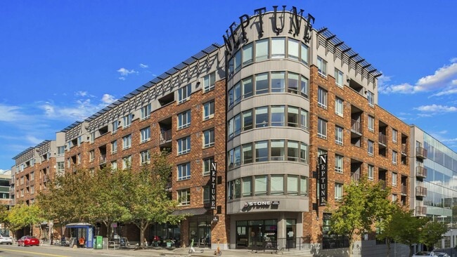 Building Photo - Neptune SLU Apartments