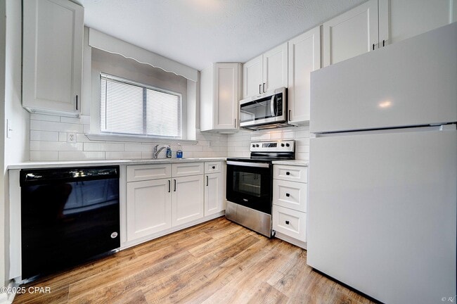 Photo - 3108 E Baldwin Rd