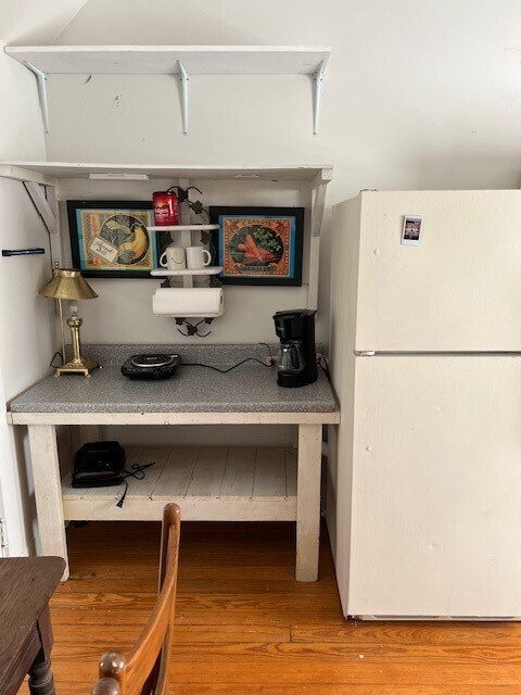 Photo - 212 N Resident St