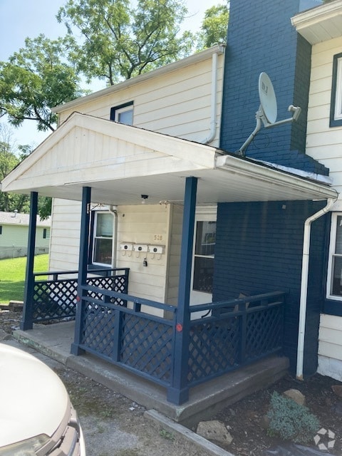 Building Photo - 528 Grove St Unit 1 Rental