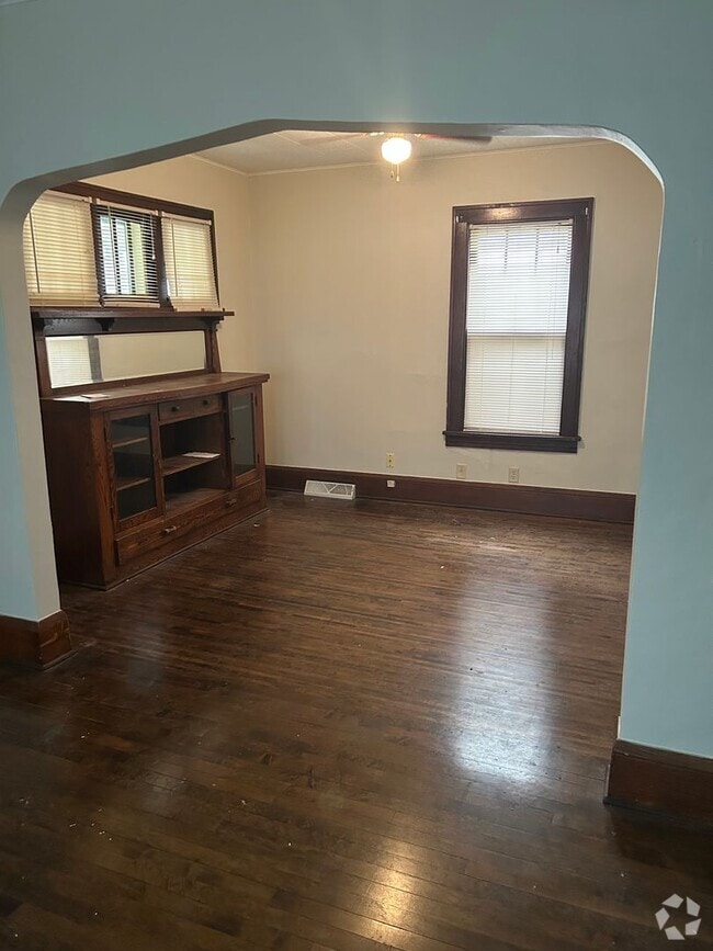 Building Photo - Charming 3-Bedroom Home in McKinley Neighb...