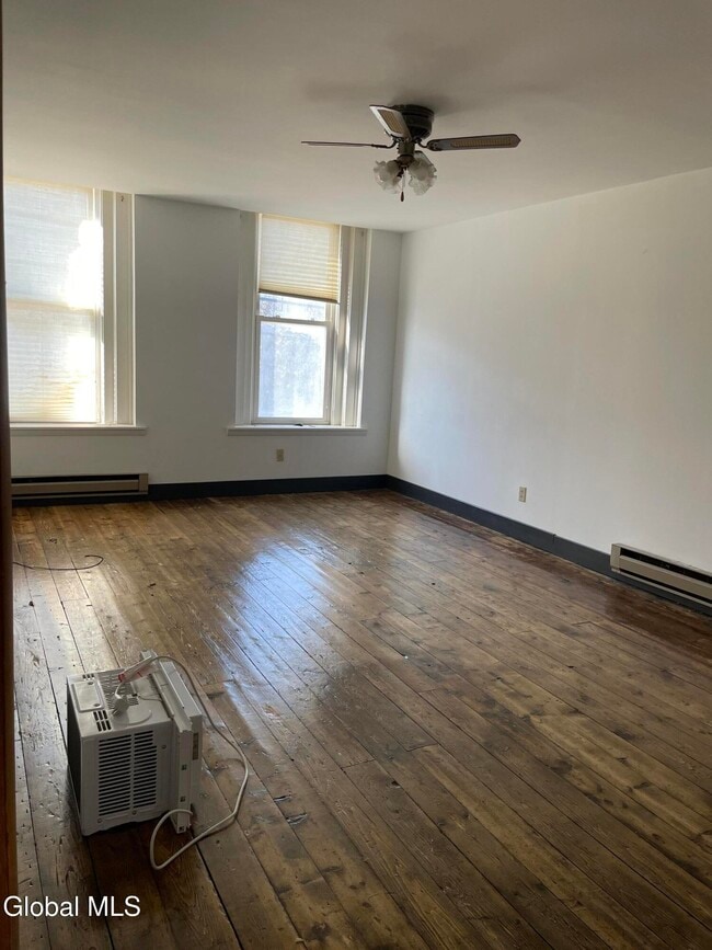 Photo - 152 Main St Unit 1
