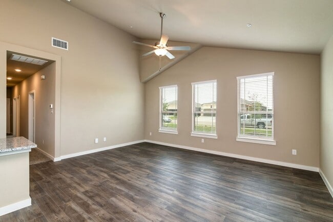 Photo - AVAILABLE NOW! GORGEOUS 3 BEDROOM FOUR PLEX LOCATED IN MIDLOTHIAN ISD!
