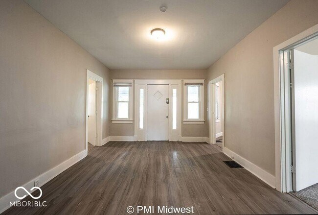 130 N Gladstone Ave