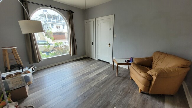 Building Photo - 1521 Monterey Blvd Unit A