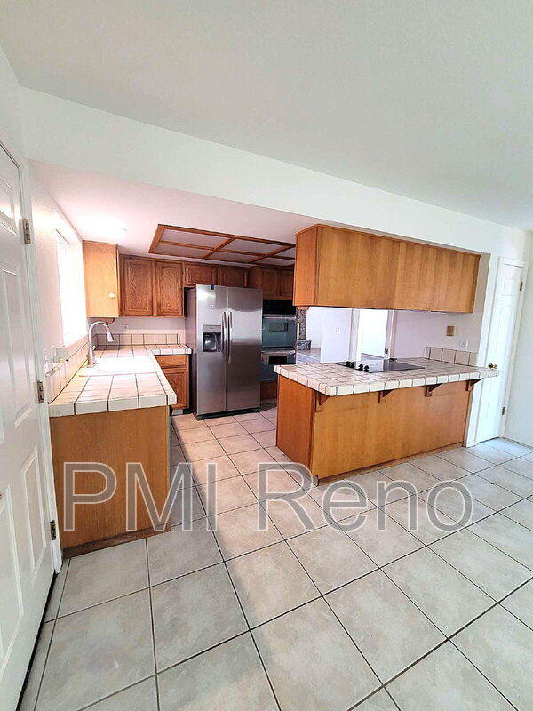 Photo - 1372 Laser Ct