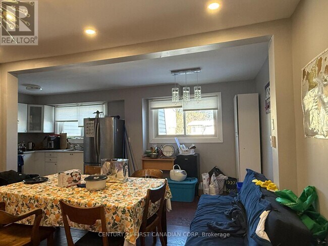 Photo - 1460 Limberlost Rd