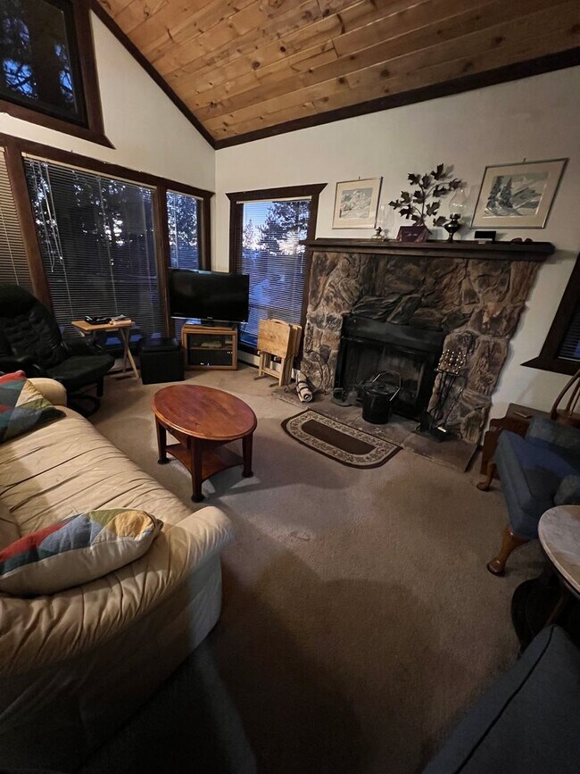 Photo - Winter Lease - Less than a mi to Diamond Peak (2 Bedroom plus Loft)