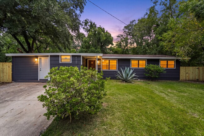 4105 Macgregor Dr