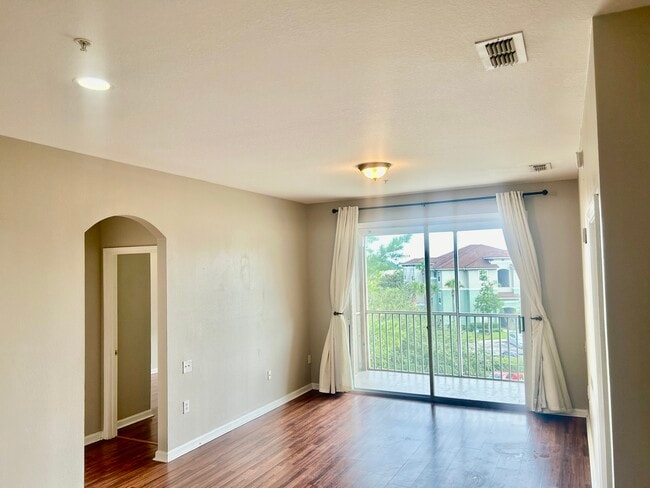 7990 Baymeadows Rd E Unit 628