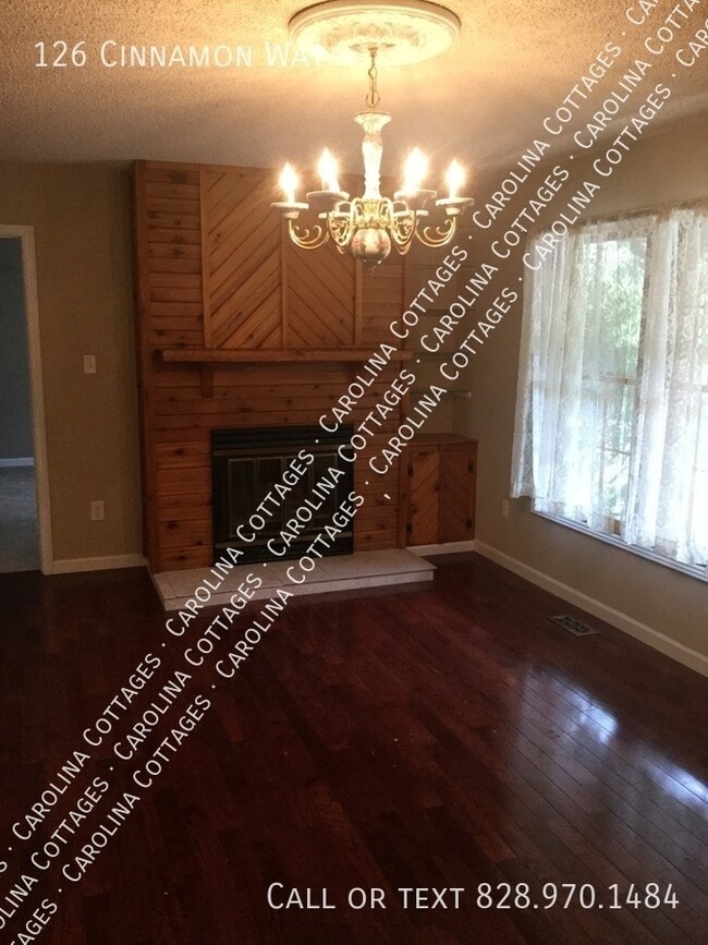 Photo - 126 Cinnamon Way