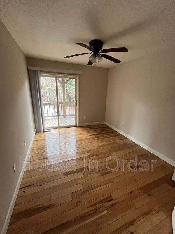 Photo - 15 Howards Row Pl