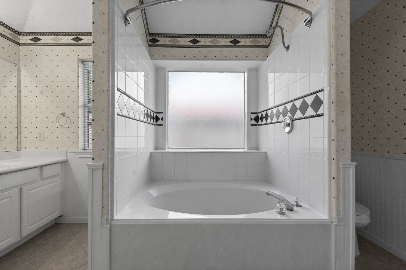 Photo - 805 Courtland View