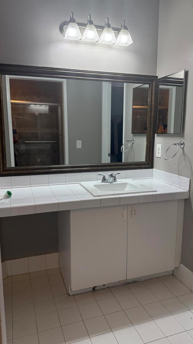 Photo - 6952 SW 39th St Unidad 202