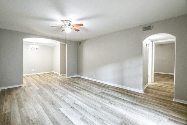2585 Marilee Ln Unit 3