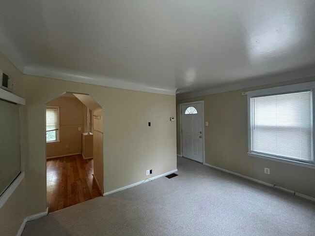 Photo - 6160 McGuire St