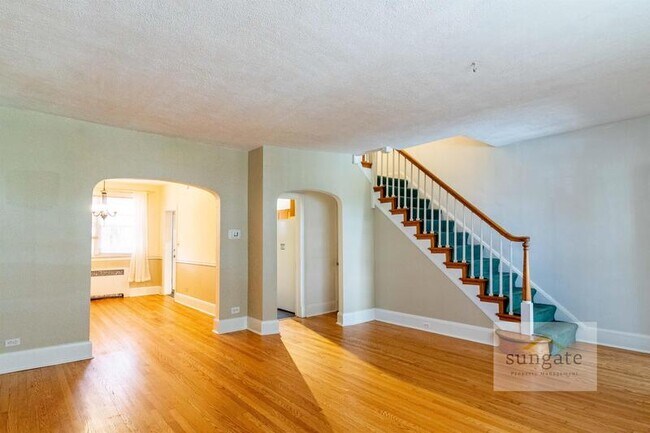 Photo - 16 Nunnery Ln Townhome