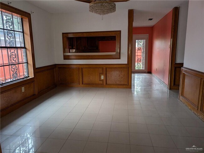 Photo - 10 S 20th Ave