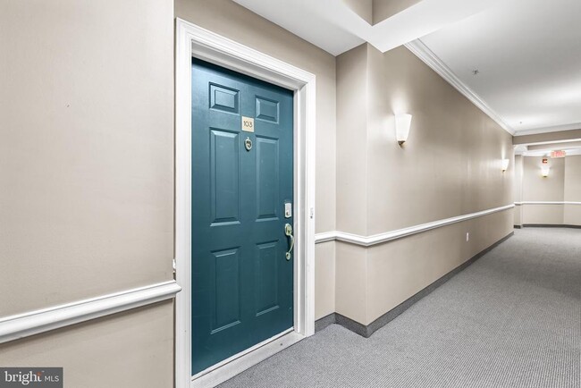 Building Photo - 9720 Holmes Pl Unit 103