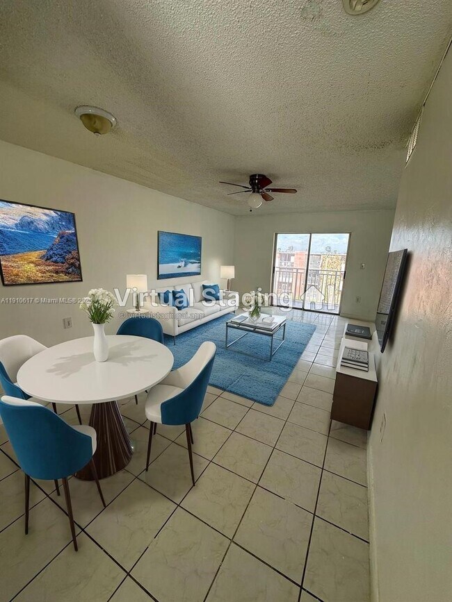 Photo - 11307 SW 200th St Unidad 305-B