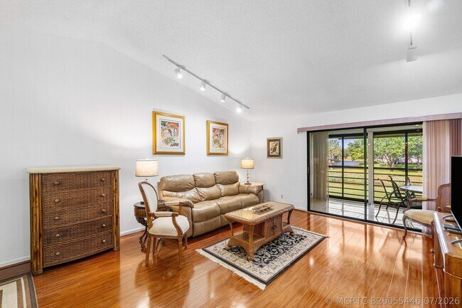 10137 Mangrove Dr Unit 203