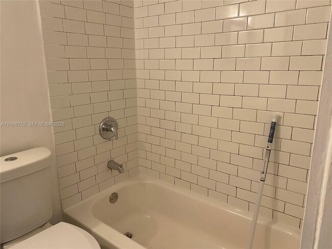 Photo - 1 Edgewater Dr Unit 103