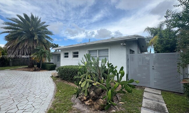 Photo - 11235 NW 62nd Ave