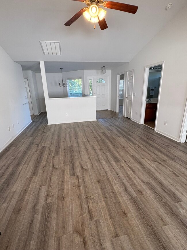 Photo - 5638 Roundup Cir